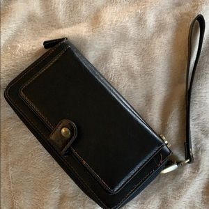Black wristlet / wallet